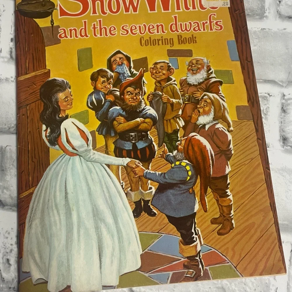Vintage Snow White and the Seven Dwarfs Coloring Book 1975 Waldman Publishing.
